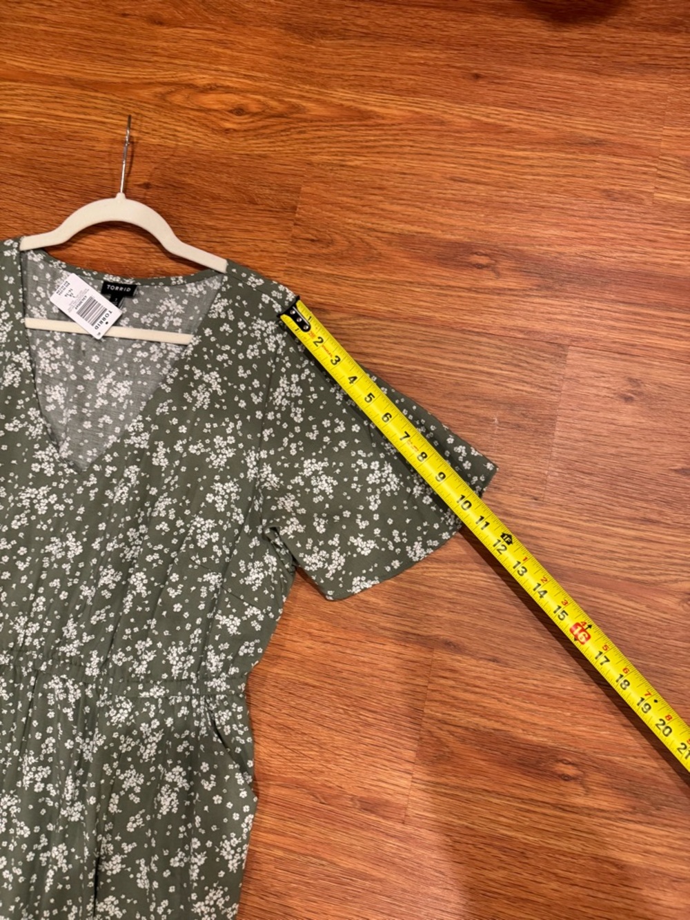 Torrid 21 Sage Green Floral V-Neck Midi Dress - Picture 7 of 14